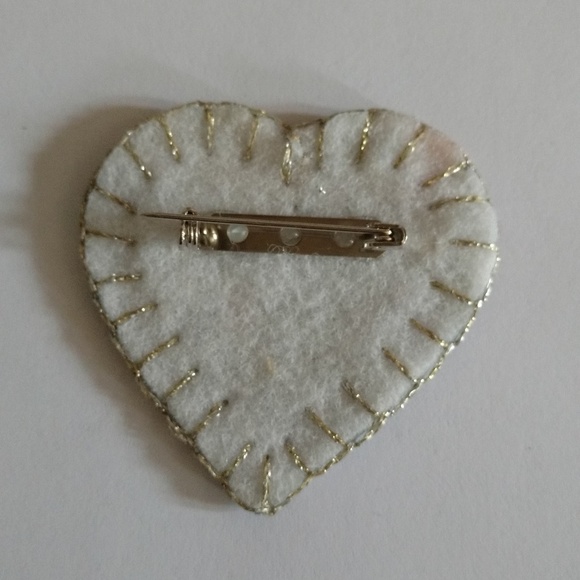 Vintage Heart Pin - Picture 2 of 2